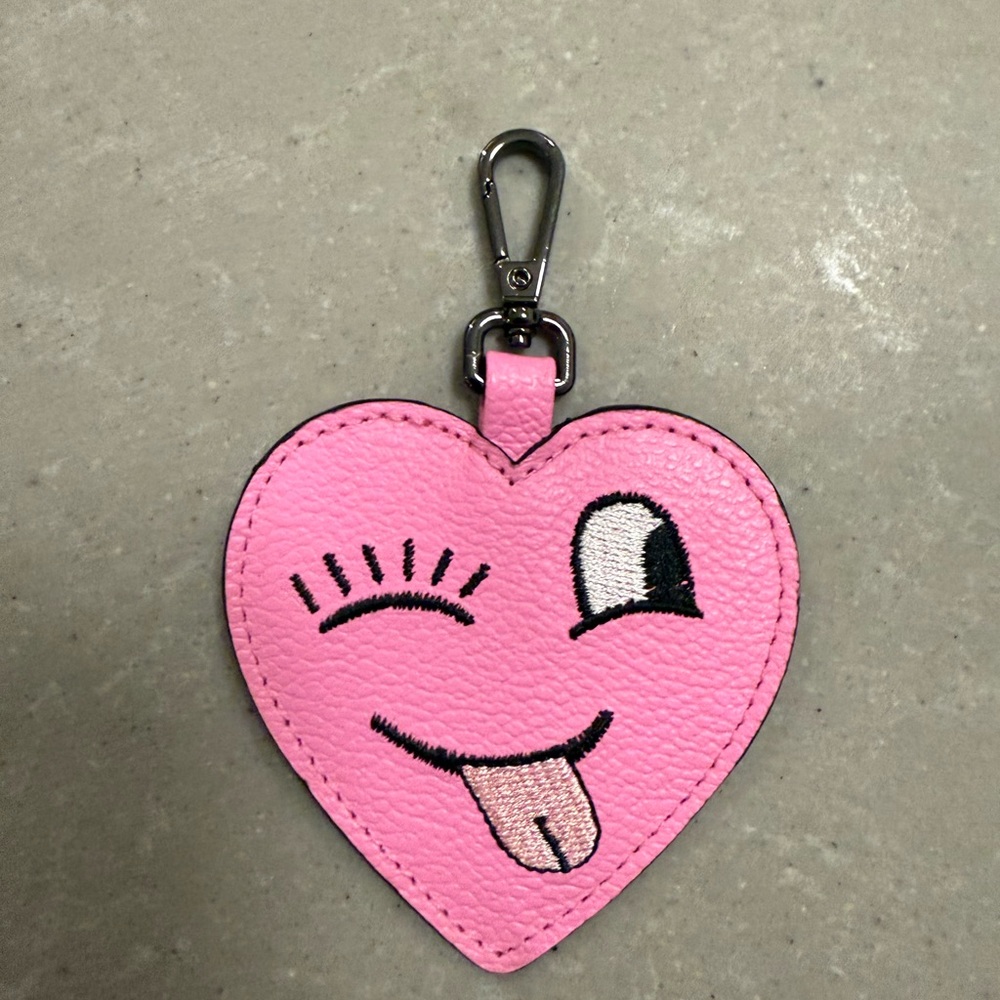 Min & Mon Pink Winking Heart Keychain